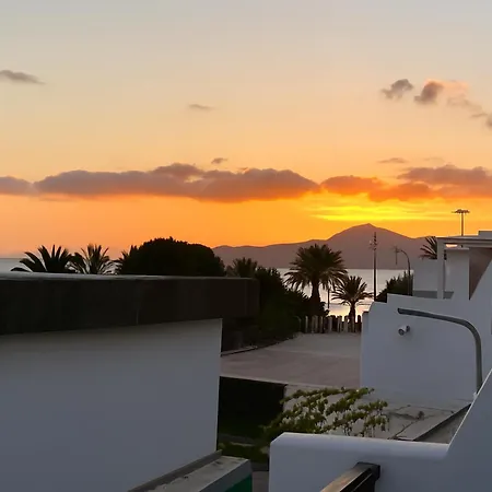 Corallo Artdesign 100 M From The Lejlighed Puerto del Carmen (Lanzarote)
