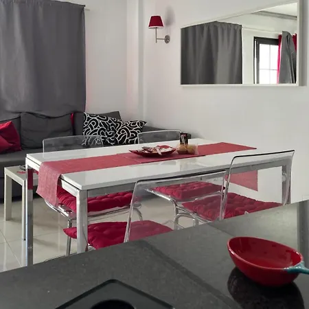 Corallo Artdesign 100 M From The Lejlighed Puerto del Carmen (Lanzarote)