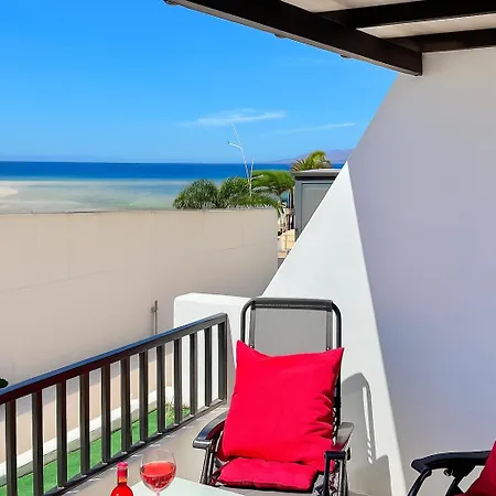 Corallo Artdesign 100 M From The Apartman Puerto del Carmen